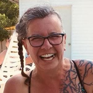 Meet your Posher, Lyane